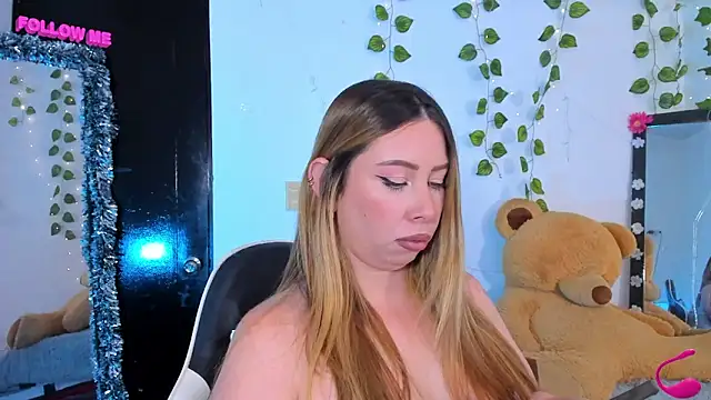JanneKim online show from 06/10/26, 04:08