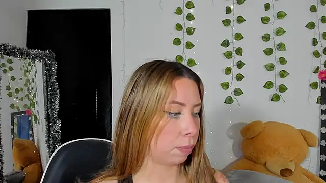 JanneKim online show from 03/18/26, 12:51