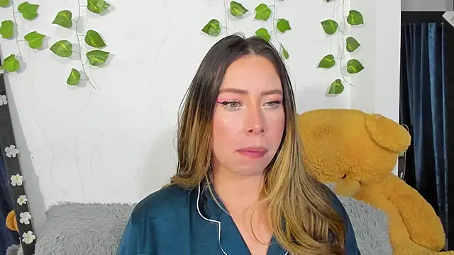 JanneKim online show from 12/01/25, 04:02