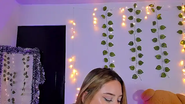 JanneKim online show from 03/10/26, 01:04