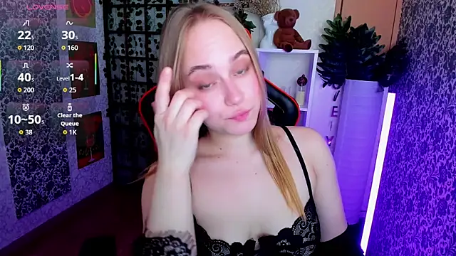 LianaBright online show from 02/08/26, 04:21