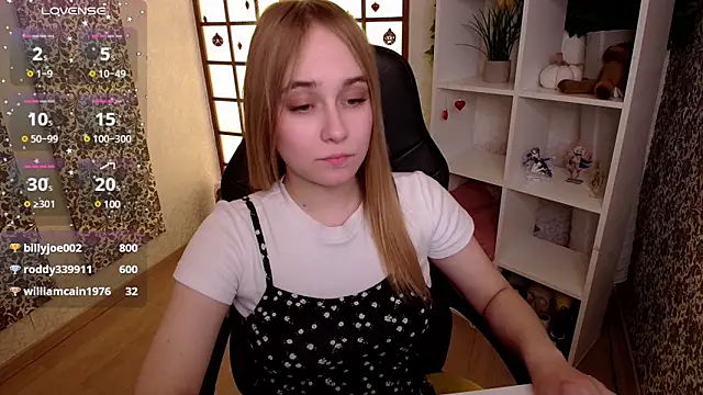 Snapshot of LianaBright chatting on 01/30/25, 04:58 LianaBright online show from 01/30/25, 04:58