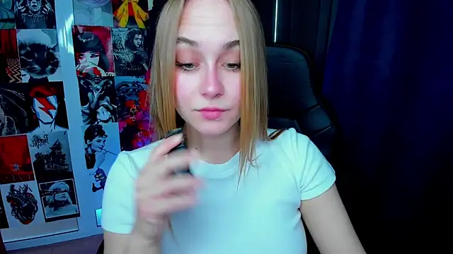 LianaBright online show from 05/05/26, 01:41