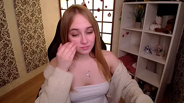 Snapshot of LianaBright chatting on 01/28/25, 05:22 LianaBright online show from 01/28/25, 05:22