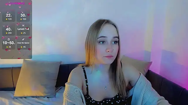 Snapshot of LianaBright chatting on 03/16/25, 02:21 LianaBright online show from 03/16/25, 02:21