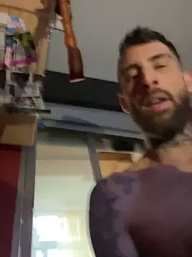 Snapshot of chavito2223 chatting on 02/11/26, 11:10 chavito2223 online show from 02/11/26, 11:10