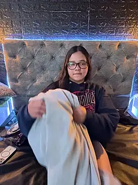 Paloma  LS online show from 10/28/25, 09:03