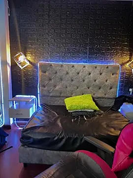 Paloma  LS online show from 12/03/25, 07:24