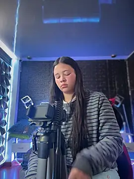 Paloma  LS online show from 11/22/25, 07:46