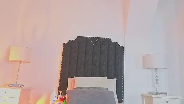 samanta william online show from 09/25/25, 03:01