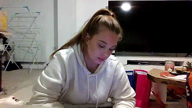 Krystal Tx online show from 10/31/25, 06:59