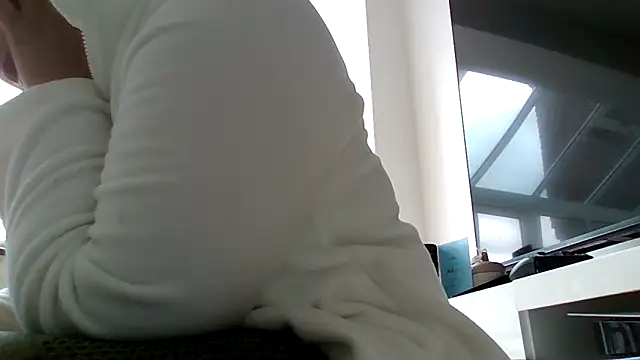 Krystal Tx online show from 06/20/26, 03:50