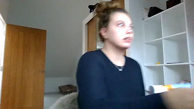 Krystal Tx online show from 11/03/25, 08:51