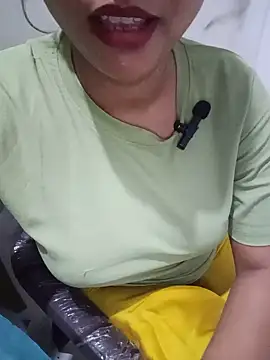 Snapshot of EeshaBhabi chatting on 07/15/26, 01:51 EeshaBhabi online show from 07/15/26, 01:51