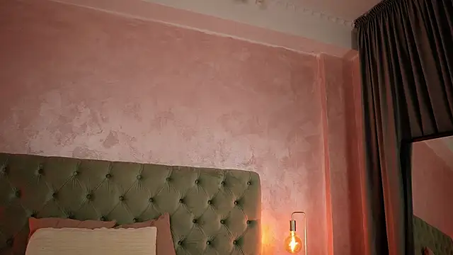 LucyWilow online show from 05/26/26, 04:32