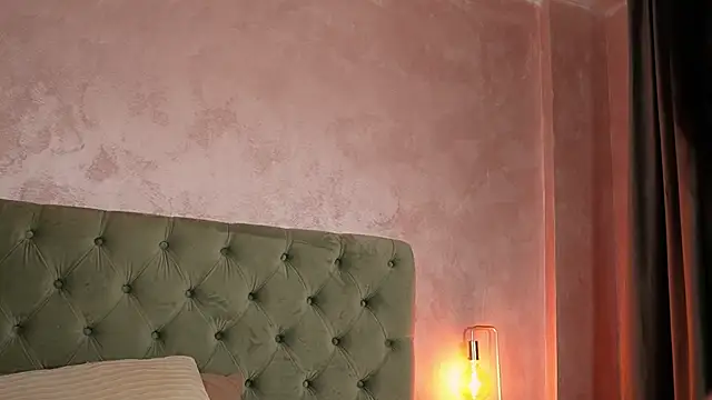 LucyWilow online show from 05/07/26, 04:50