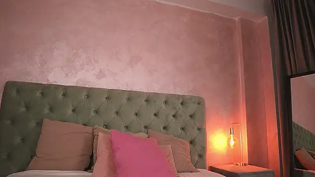 Snapshot of LucyWilow chatting on 07/04/26, 04:19 LucyWilow online show from 07/04/26, 04:19