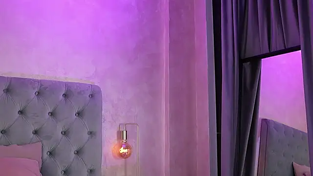 Snapshot of LucyWilow chatting on 12/23/25, 05:40 LucyWilow online show from 12/23/25, 05:40