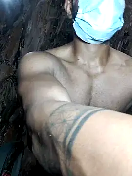 rony6663 online show from 10/31/25, 06:32