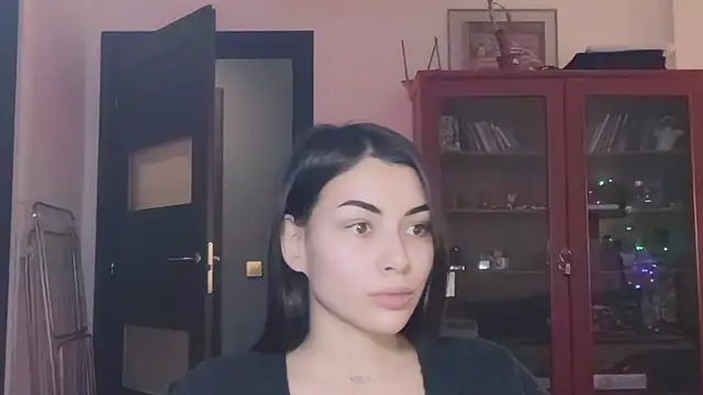 valorant girl online show from 02/25/25, 09:04