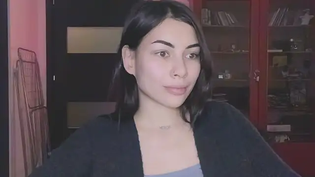 valorant girl online show from 02/25/25, 05:30