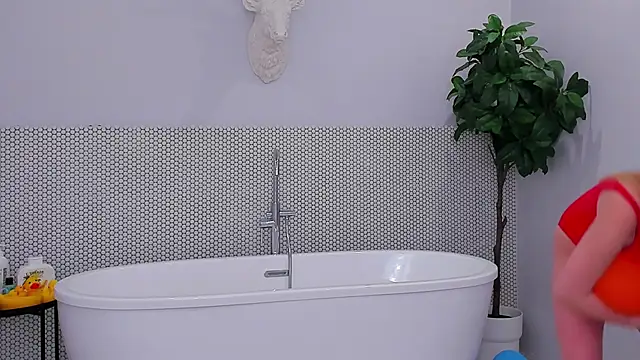 KiraDaring online show from 02/19/25, 07:16