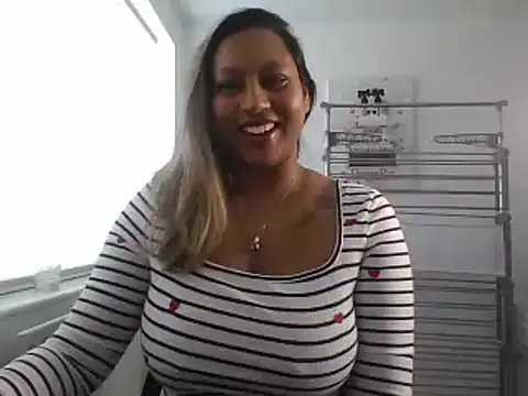 Snapshot of TEMPTING-TAMMY chatting on 01/09/25, 01:13 TEMPTING-TAMMY online show from 01/09/25, 01:13