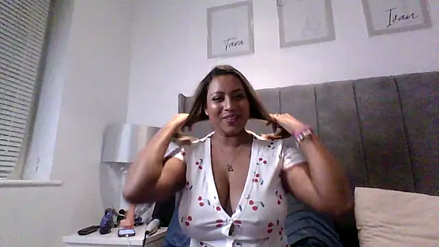 Snapshot of TEMPTING-TAMMY chatting on 01/16/25, 09:40 TEMPTING-TAMMY online show from 01/16/25, 09:40