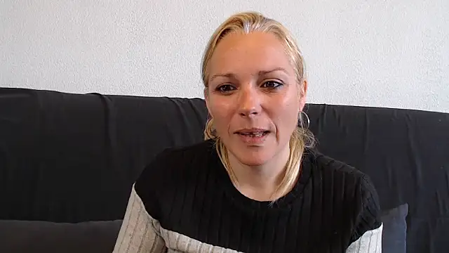 Snapshot of Doucelouve9 chatting on 03/02/26, 09:27 Doucelouve9 online show from 03/02/26, 09:27