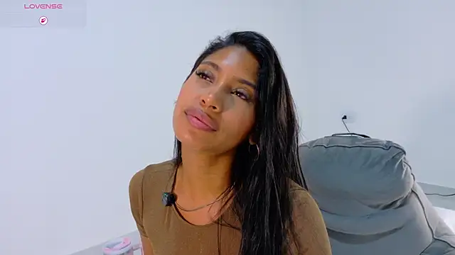Anna risse online show from 05/25/26, 06:23