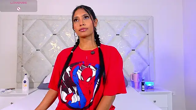 Anna risse online show from 11/01/25, 05:03