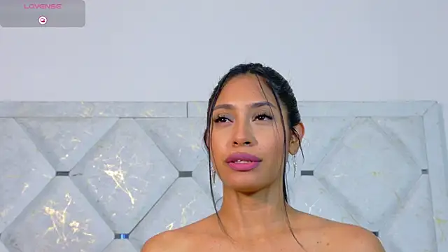 Anna risse online show from 12/04/25, 06:45