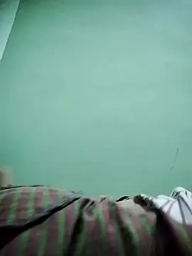 Snapshot of aadhini01 chatting on 02/01/25, 11:48 aadhini01 online show from 02/01/25, 11:48