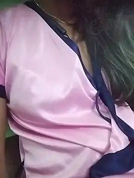 Snapshot of aadhini01 chatting on 02/09/25, 02:06 aadhini01 online show from 02/09/25, 02:06