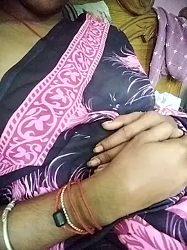 aadhini01 online show from 11/16/25, 02:27