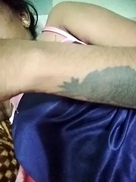 Snapshot of aadhini01 chatting on 02/21/25, 12:05 aadhini01 online show from 02/21/25, 12:05