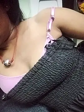 aadhini01 online show from 10/31/25, 06:59