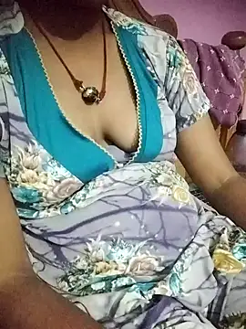 aadhini01 online show from 11/14/25, 06:33