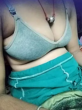 aadhini01 online show from 12/05/25, 05:55