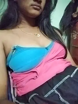 Snapshot of aadhini01 chatting on 02/23/25, 08:33 aadhini01 online show from 02/23/25, 08:33