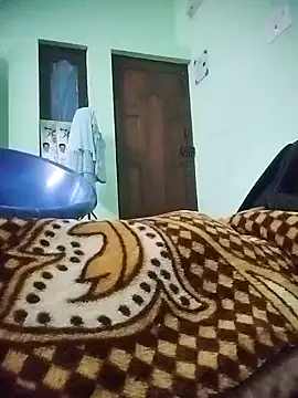 Snapshot of aadhini01 chatting on 02/12/25, 12:05 aadhini01 online show from 02/12/25, 12:05