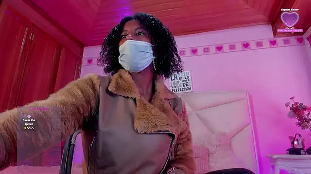 CoccoBele69 online show from 03/18/25, 02:39