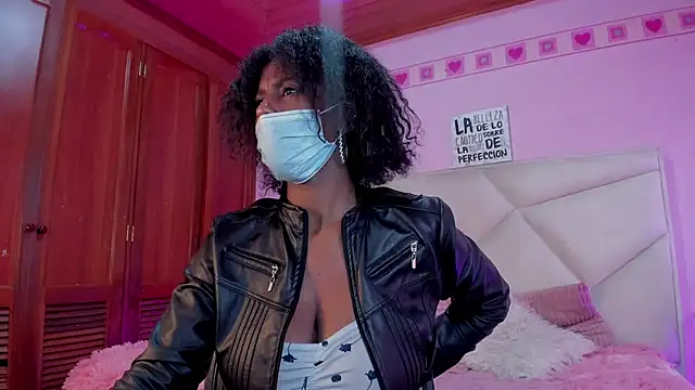 CoccoBele69 online show from 03/16/25, 07:27