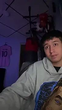 Snapshot of Stiven_017 chatting on 02/19/26, 12:29 Stiven 017 online show from 02/19/26, 12:29