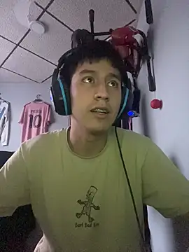 Snapshot of Stiven_017 chatting on 01/18/26, 10:57 Stiven 017 online show from 01/18/26, 10:57