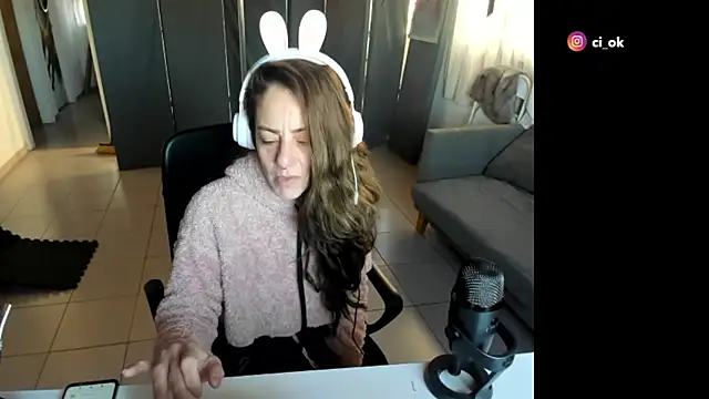 jessiburningheels online show from 03/12/25, 11:10