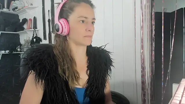 jessiburningheels online show from 11/11/25, 10:32