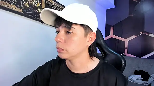 AbbySmiitth  online show from 11/17/25, 07:07