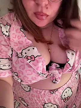 yourcutesarah online show from 05/24/26, 05:46