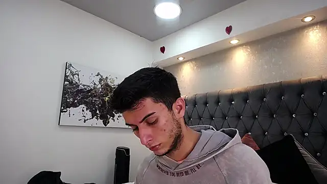 Snapshot of MrWilliseo chatting on 03/18/25, 08:16 MrWilliseo online show from 03/18/25, 08:16